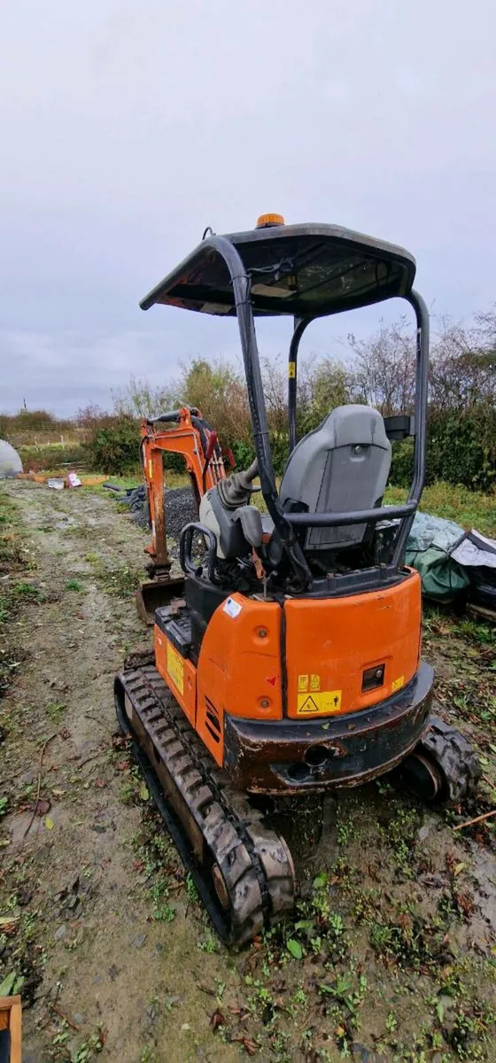 HITACHI MINI DIGGER - Image 3
