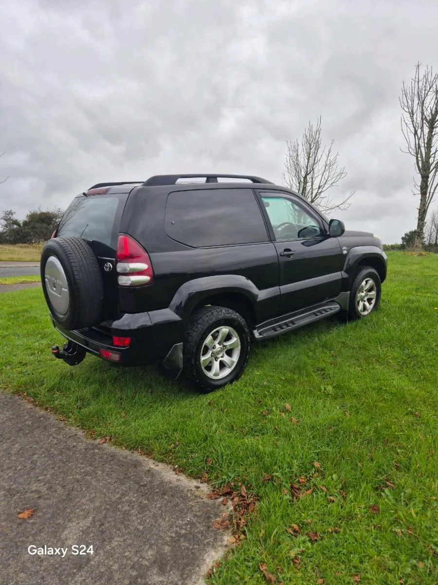 Toyota  Landcruiser  SWB  2009 - Image 2