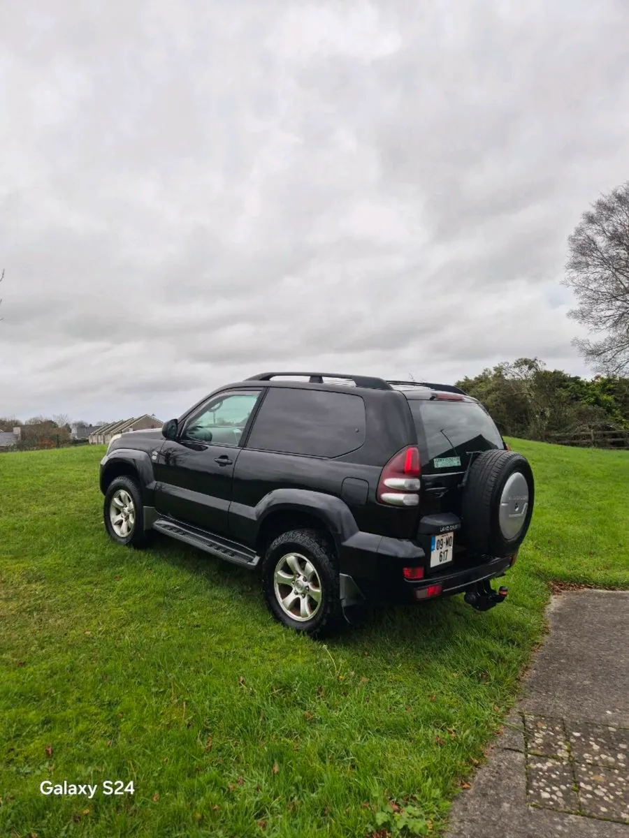 Toyota  Landcruiser  SWB  2009 - Image 3