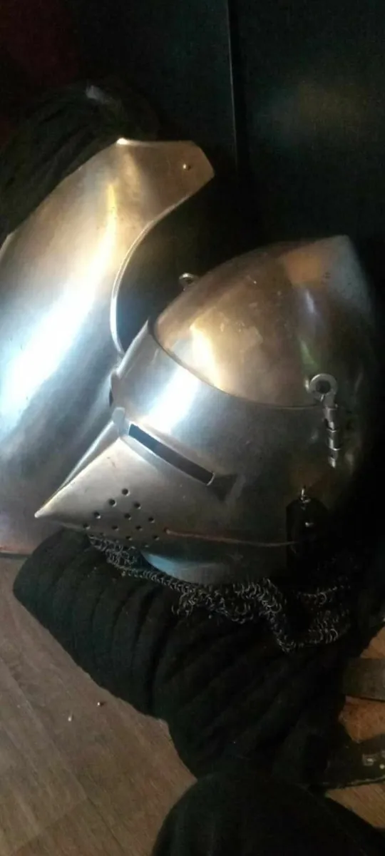 Knights  helmet - Image 2