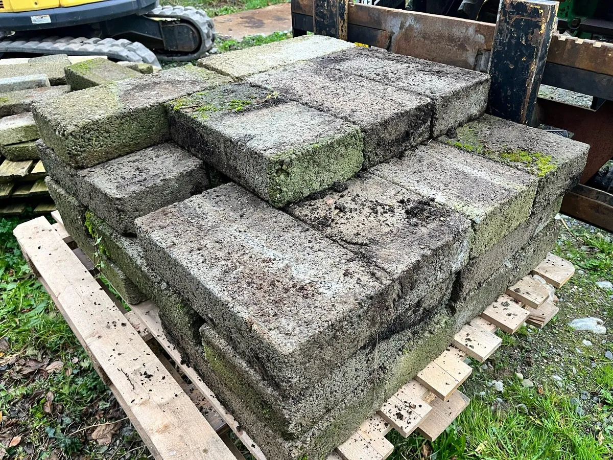 Concrete blocks - Image 3