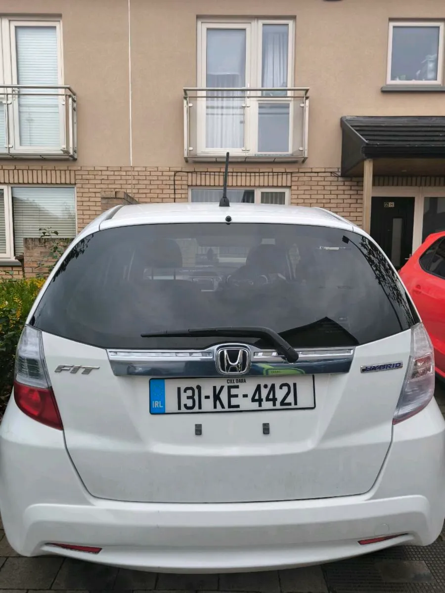 €7250 Automatic Honda Fit Hybrid 2013, Low miles - Image 4
