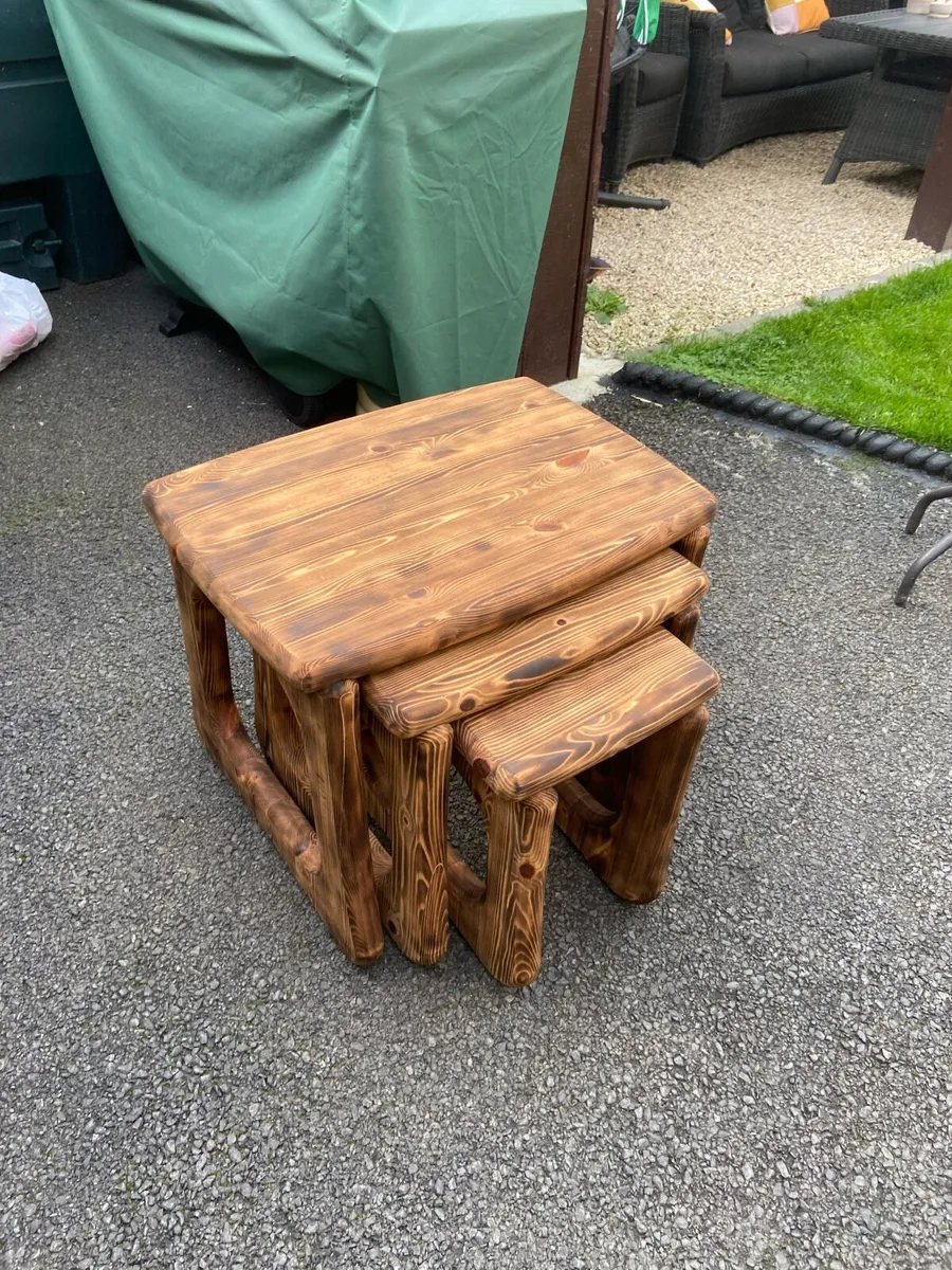 Nest of tables - Image 1