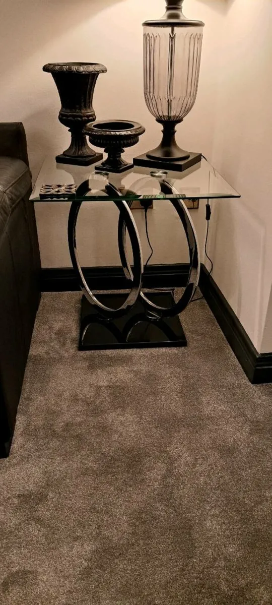 Side table, 2 available - Image 2