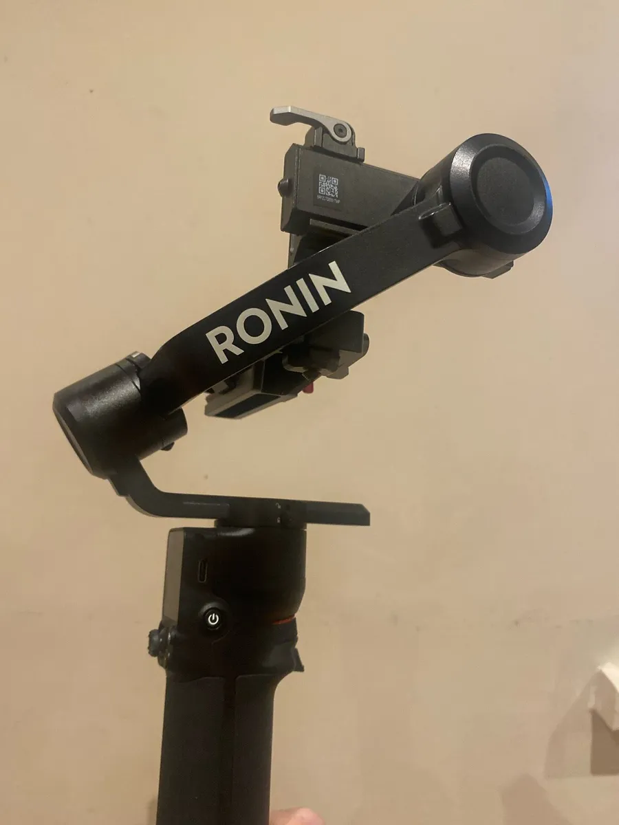 DJI RS3 Mini Gimbal - Image 1
