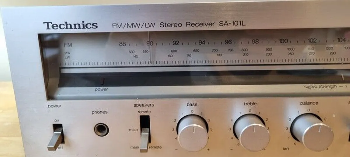 Technics SA-101 AM/FM Stereo Receiver - Image 3