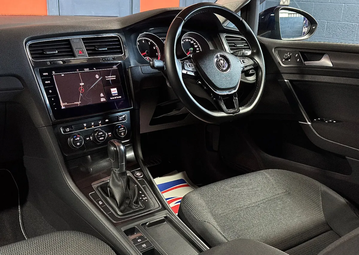 2017 Volkswagen Golf 1.2TSi Auto DSG - Image 4