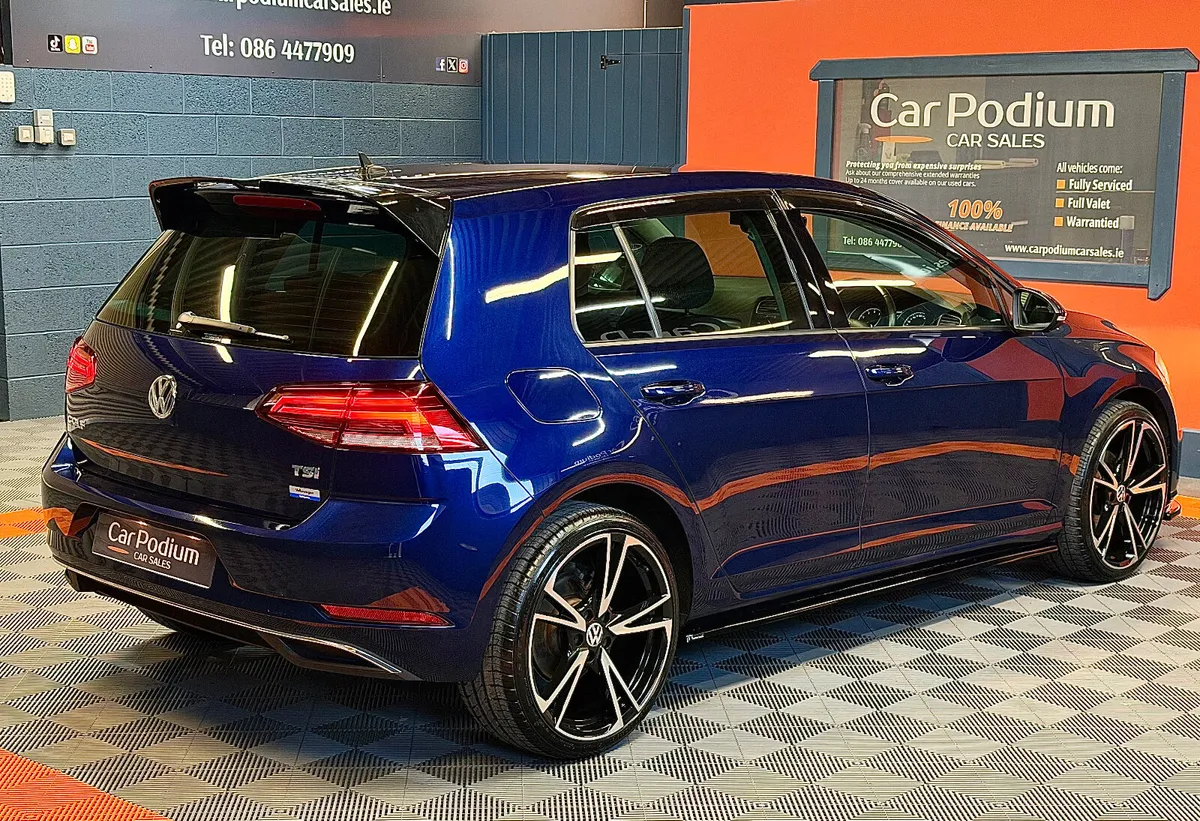 2017 Volkswagen Golf 1.2TSi Auto DSG - Image 3