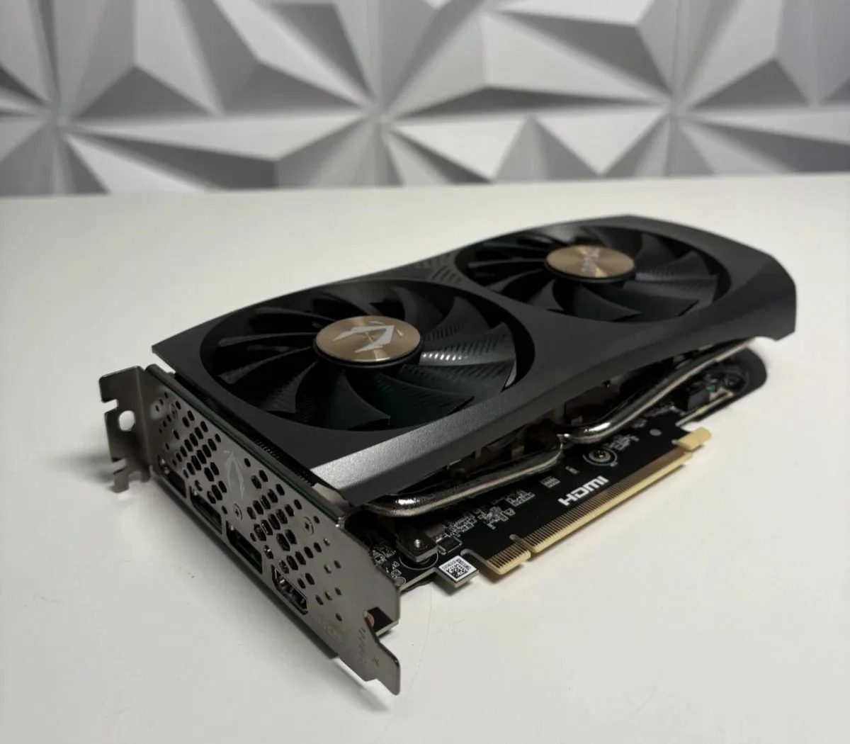 Zotac Gaming Geforce RTX 4060 TI 16gb - Image 1