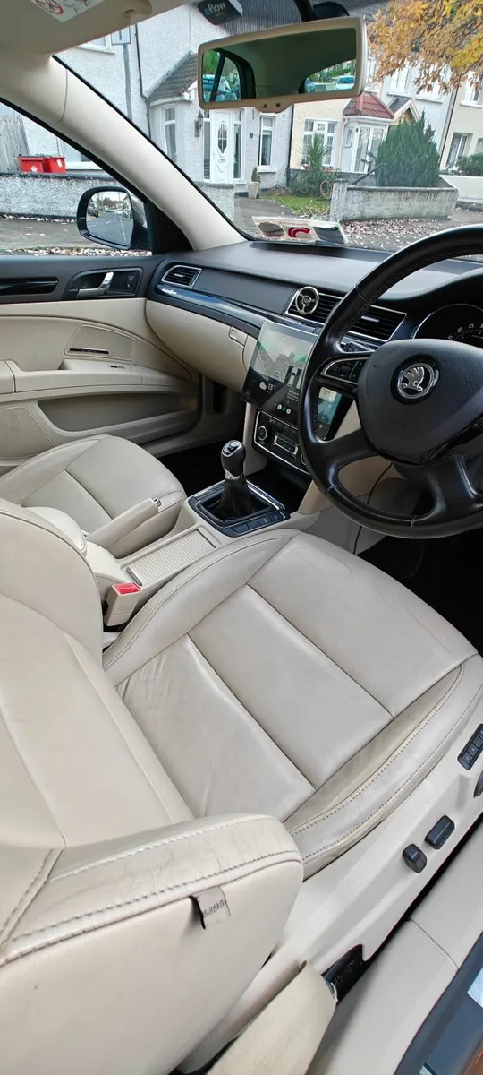 Skoda Superb L&K 2.0 TDI (170HP) Premium Trim - Image 2