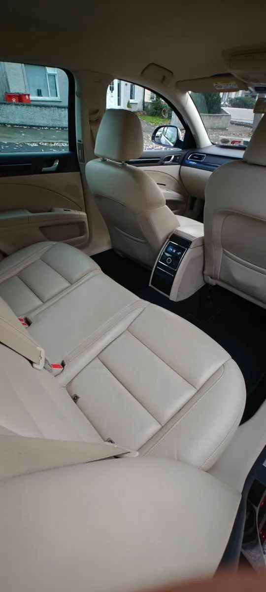 Skoda Superb L&K 2.0 TDI (170HP) Premium Trim - Image 3