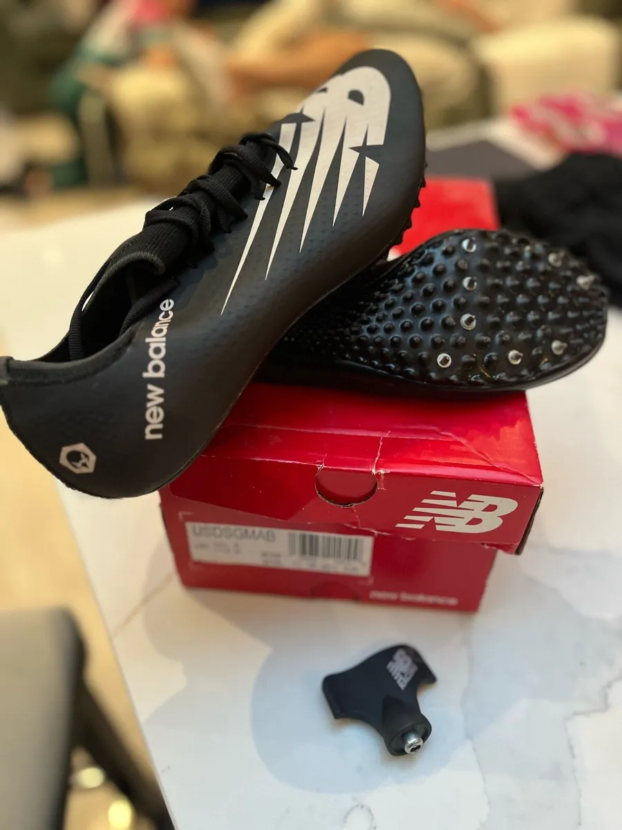 New Balance track shows - Image 1