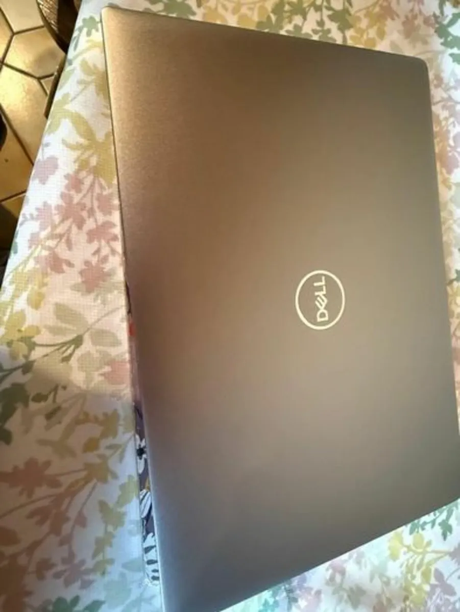 Dell Latitude 7450 BTX 2 in 1 laptop - Image 2