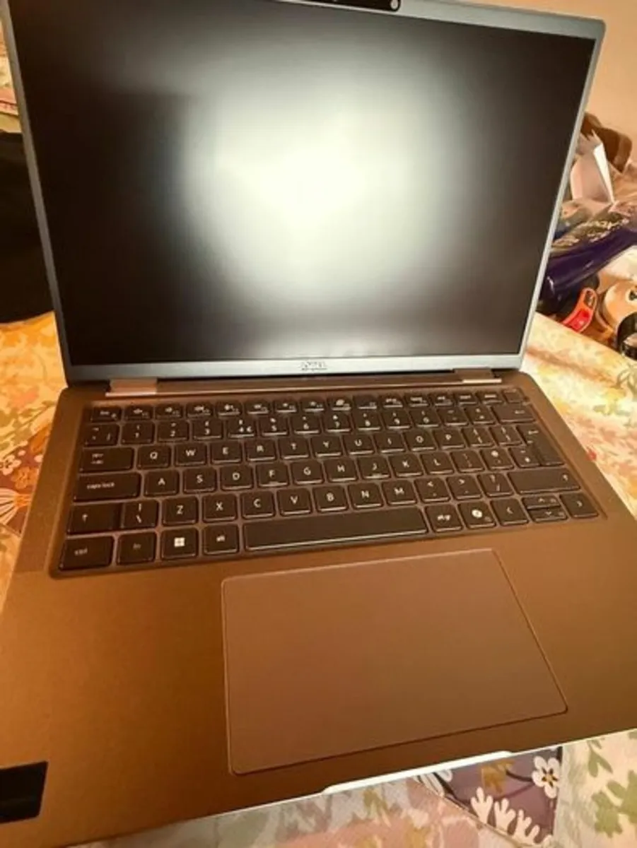 Dell Latitude 7450 BTX 2 in 1 laptop - Image 1