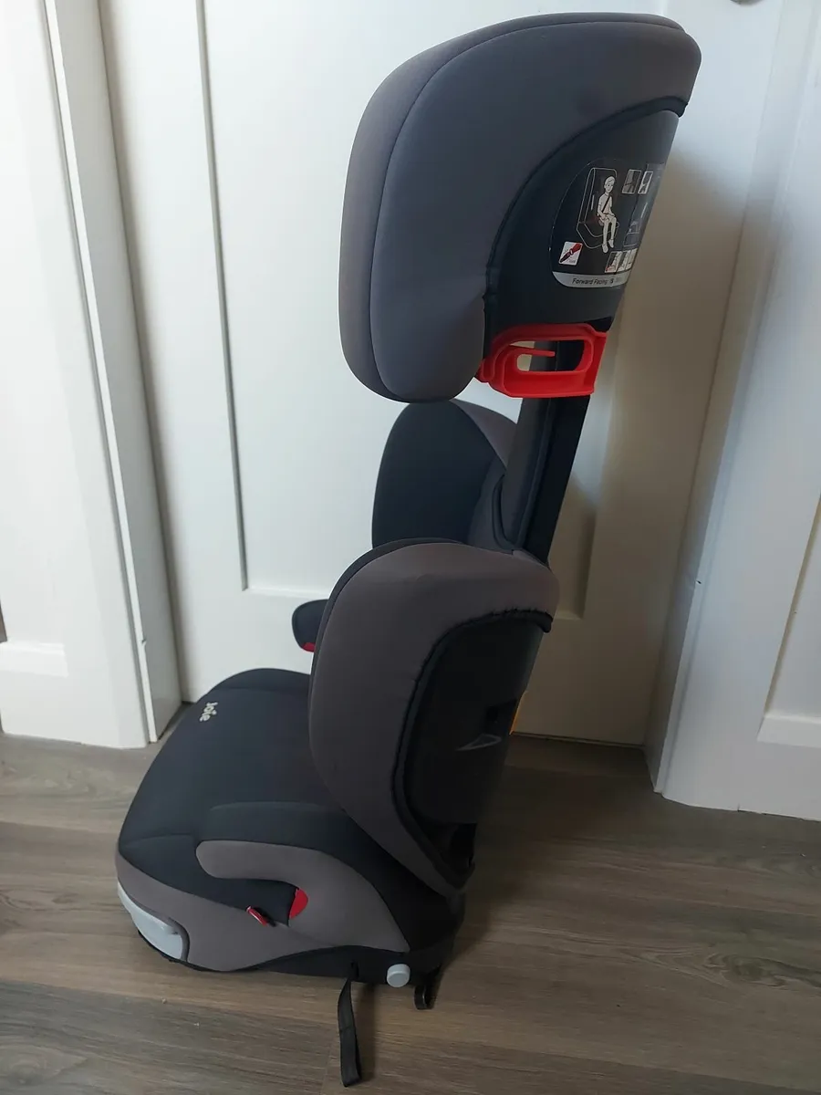 Joie Car Seat - Image 4