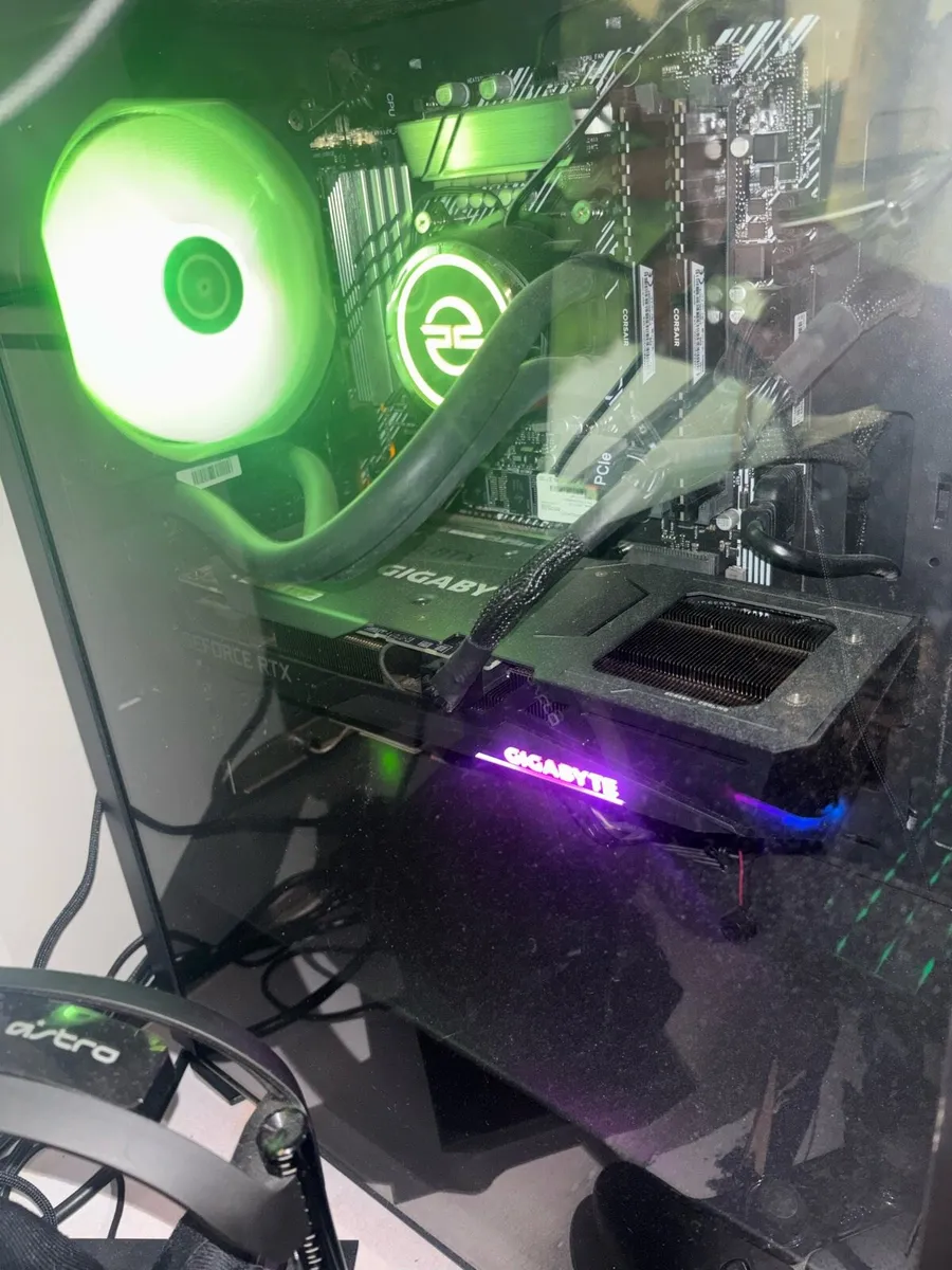 Full pc gaming setup! - Image 2