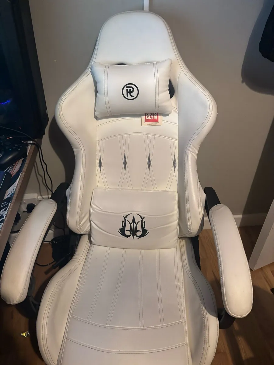 Full pc gaming setup! - Image 3