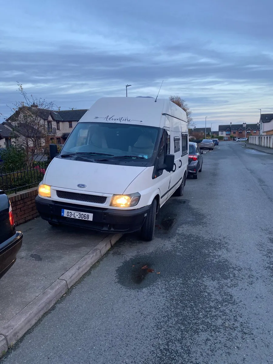 03  2.4 high roof. - Image 1