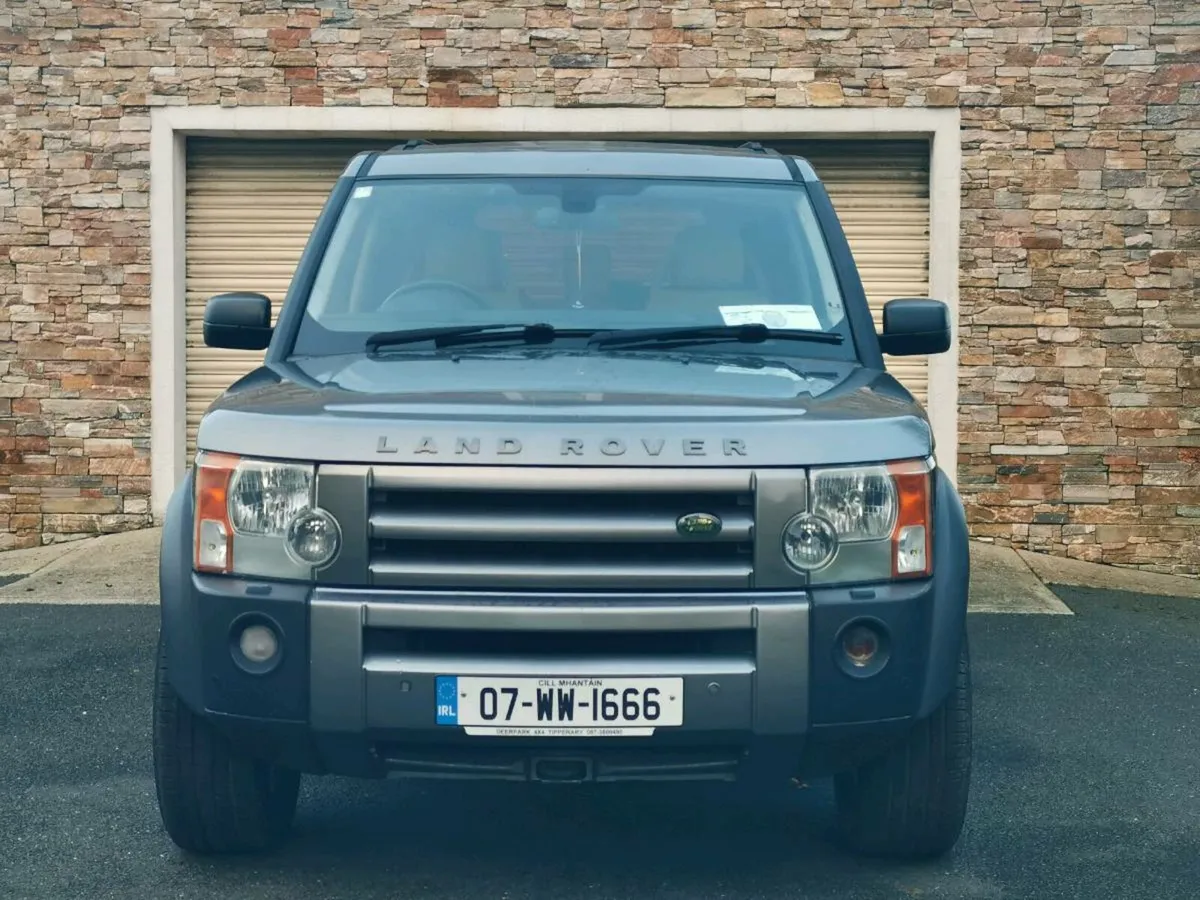 07 Discovery Crewcab - Image 2