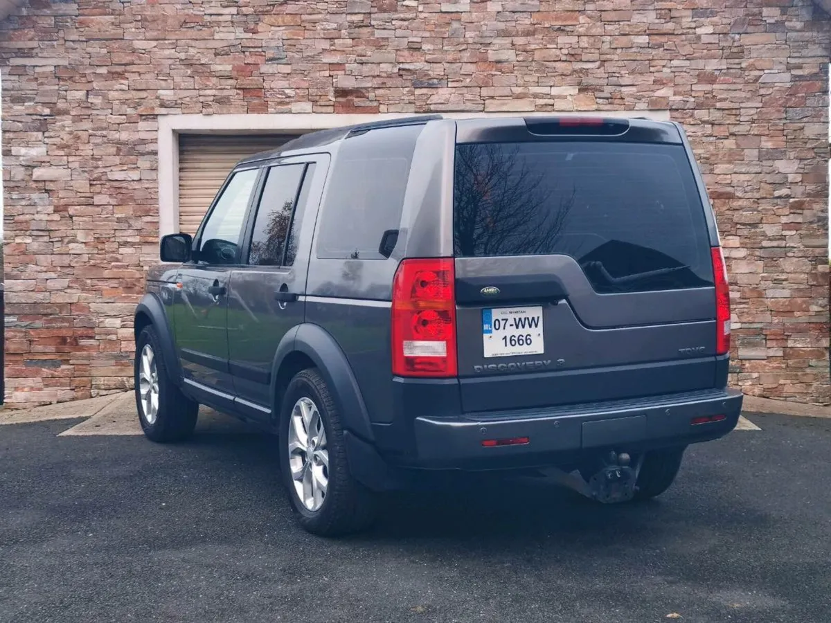 07 Discovery Crewcab - Image 3