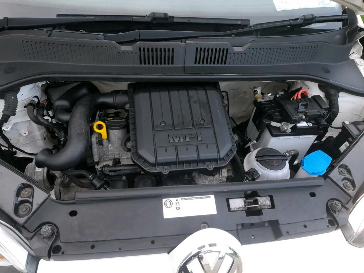 Volkswagen Up! 1.0 2014 - Image 4