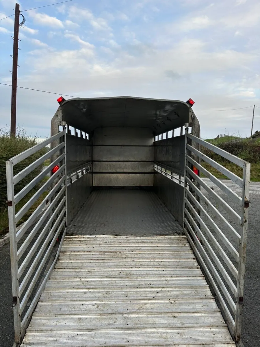 12ft cattle trailer - Image 4