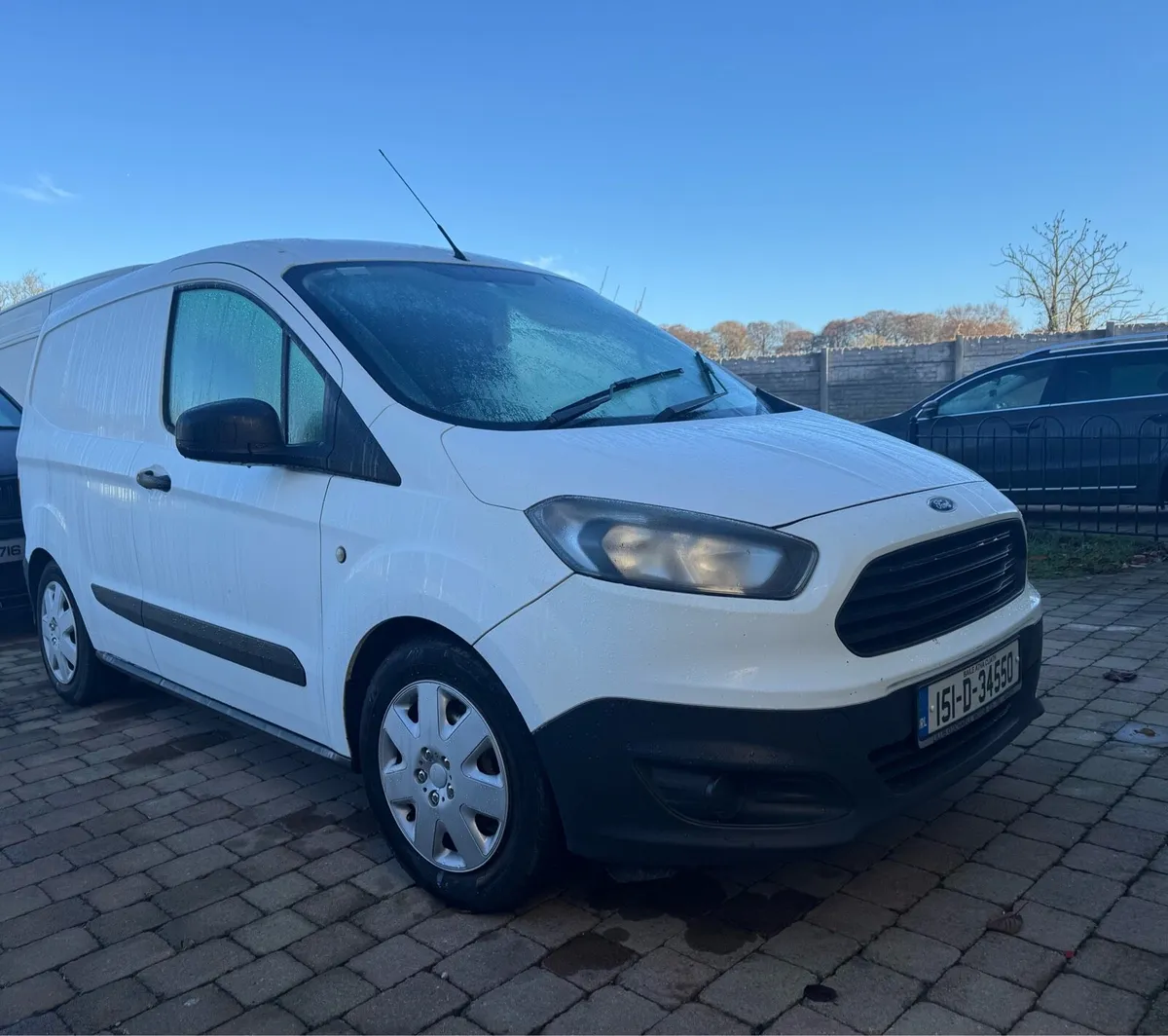 * Ford transit courier * - Image 1