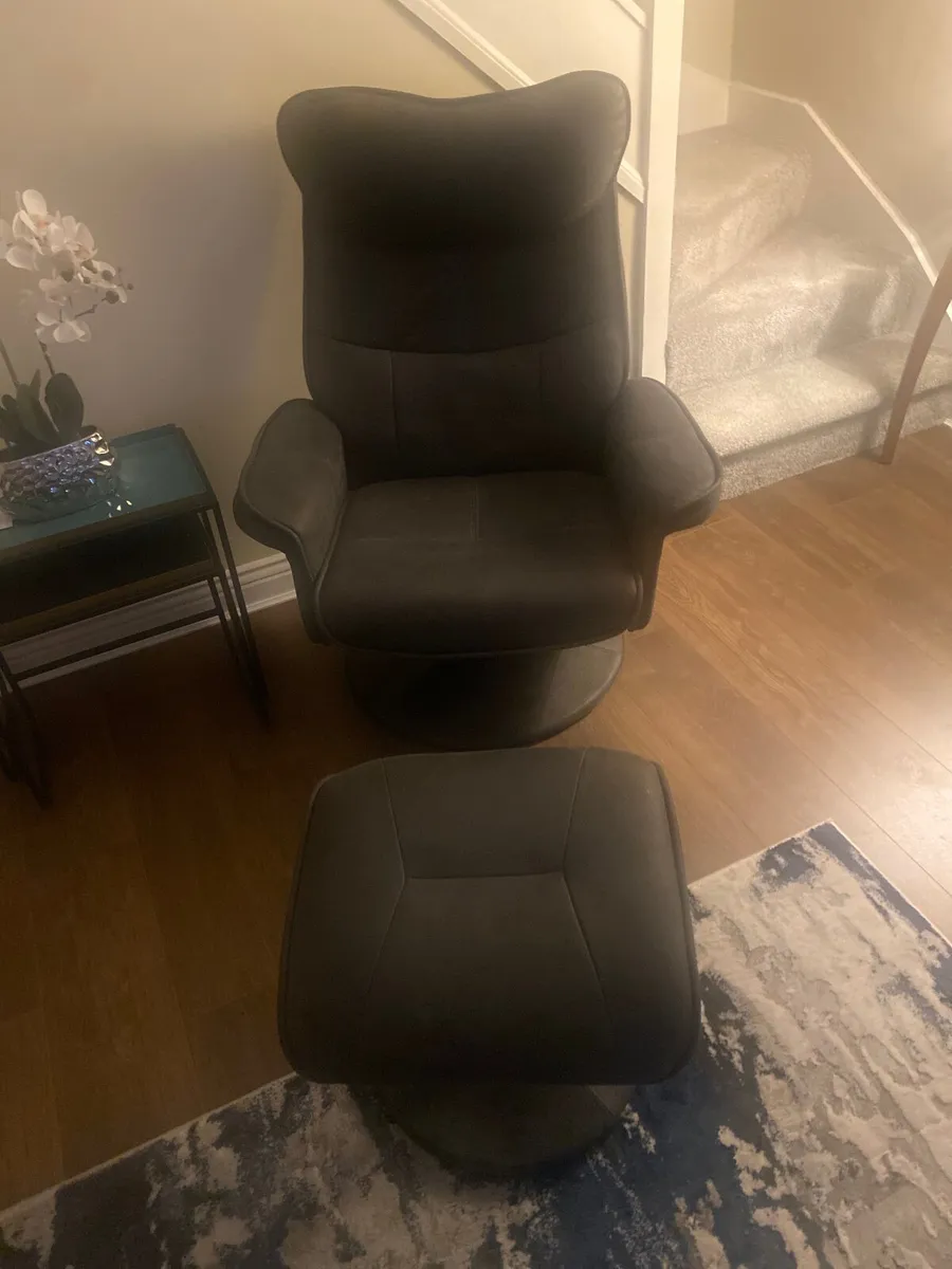 Reclining chair and footstool - Image 1