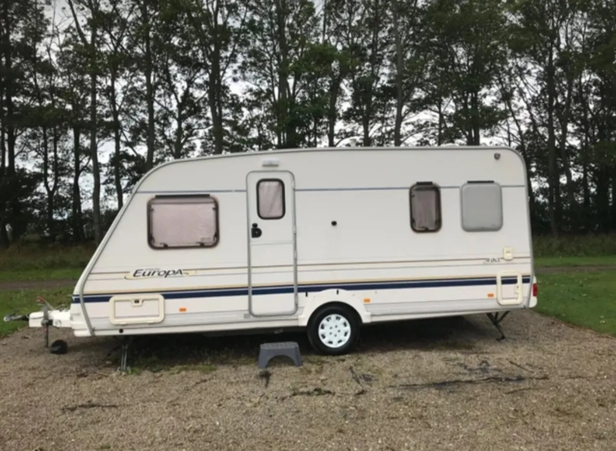 08 Sterling 4/5 berth fixed bed & mover & Awning - Image 1