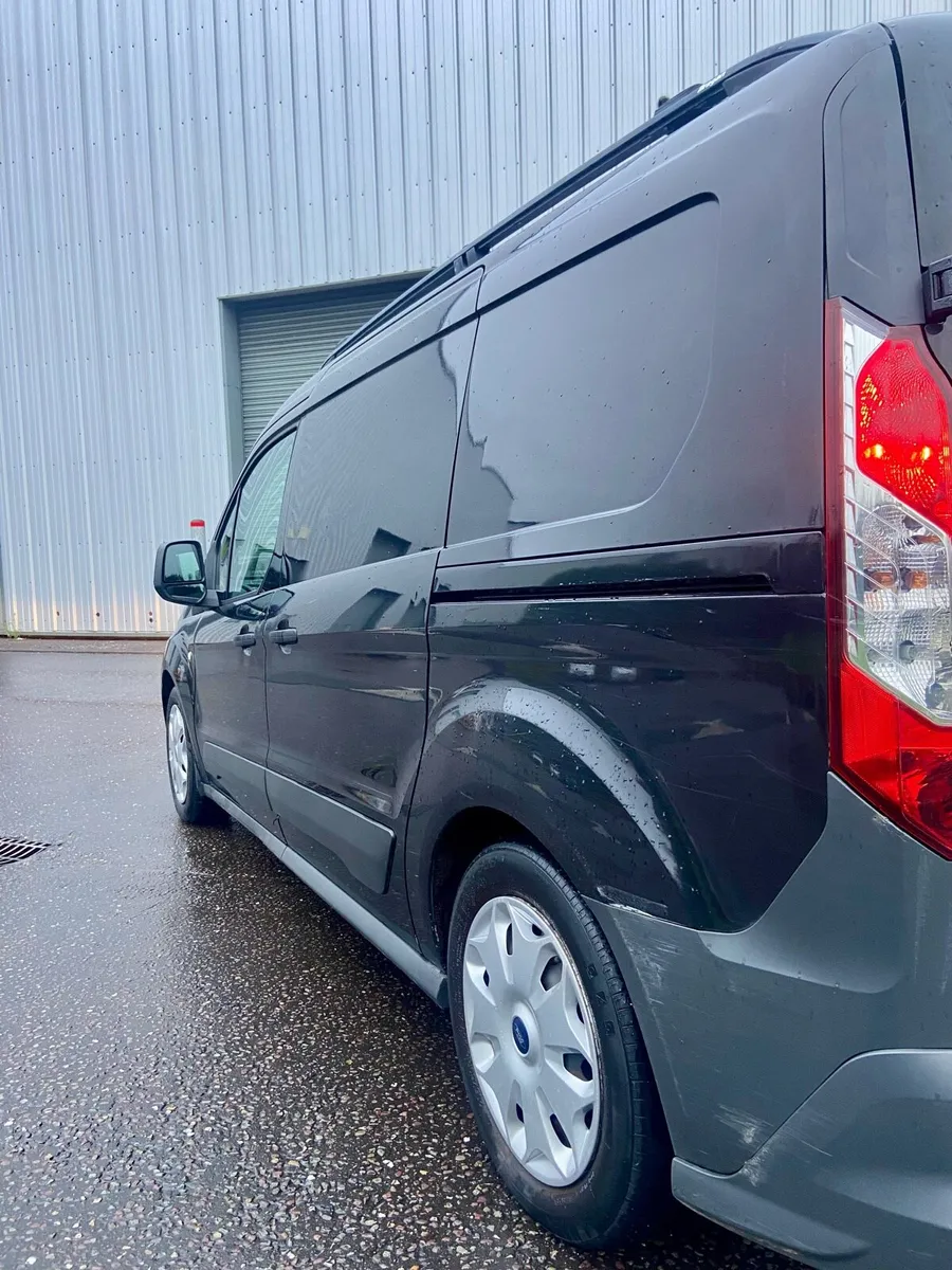 Ford Transit Connect LWB - Image 2