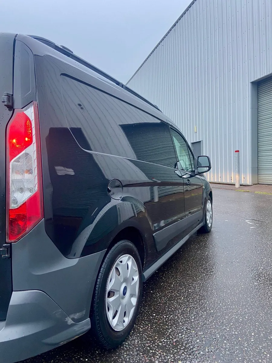Ford Transit Connect LWB - Image 3