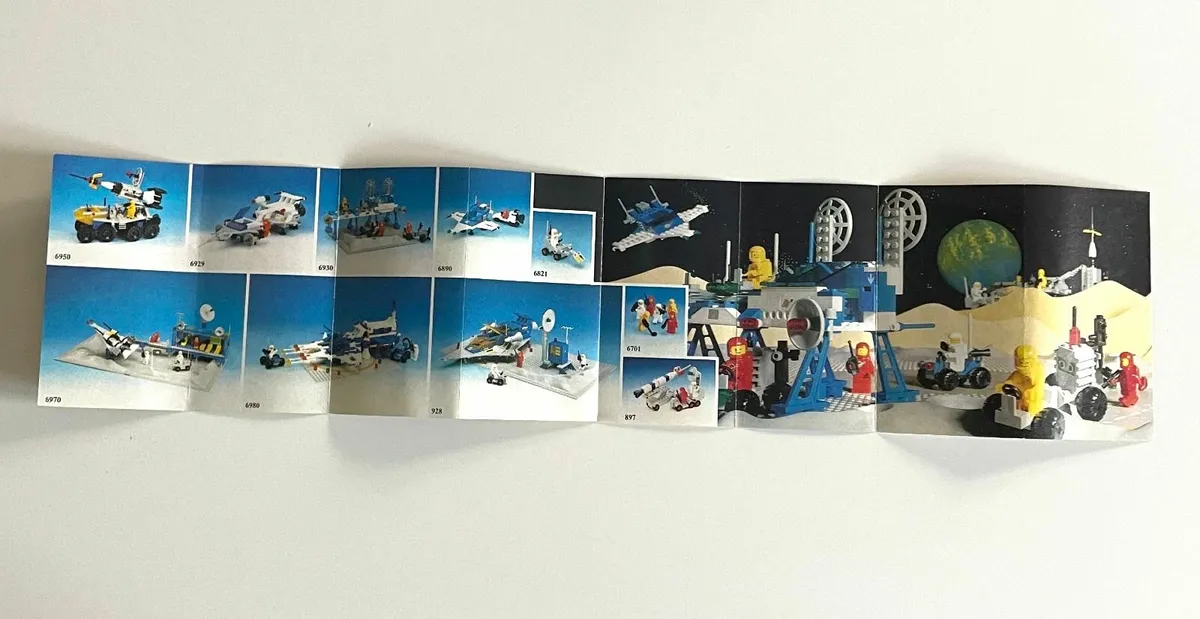 RARE LEGO Catalog 83 Mini space European 119683-EU - Image 2