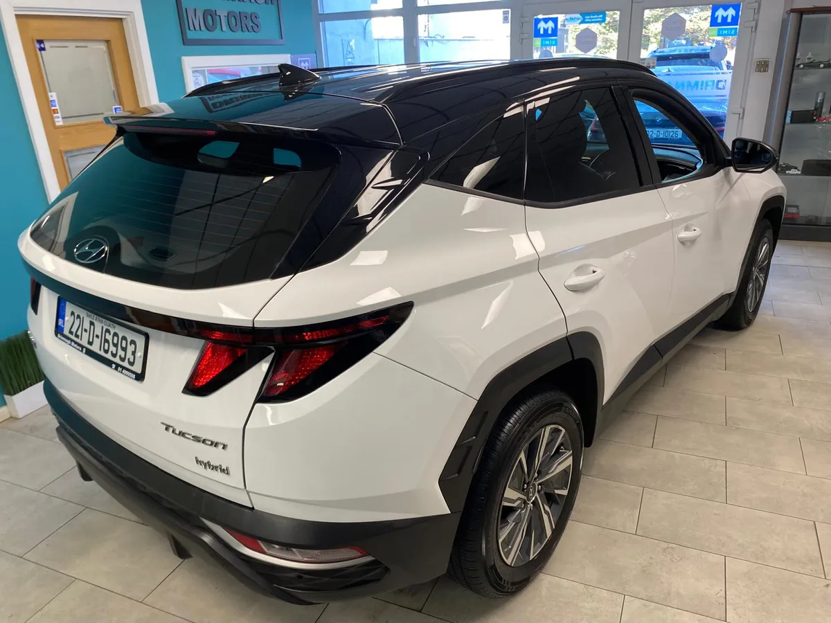 Hyundai Tucson hybrid 2 tone executive - Image 2