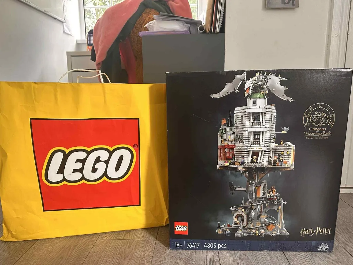 Lego Gringotts Wizarding Bank. Harry Potter set. - Image 1