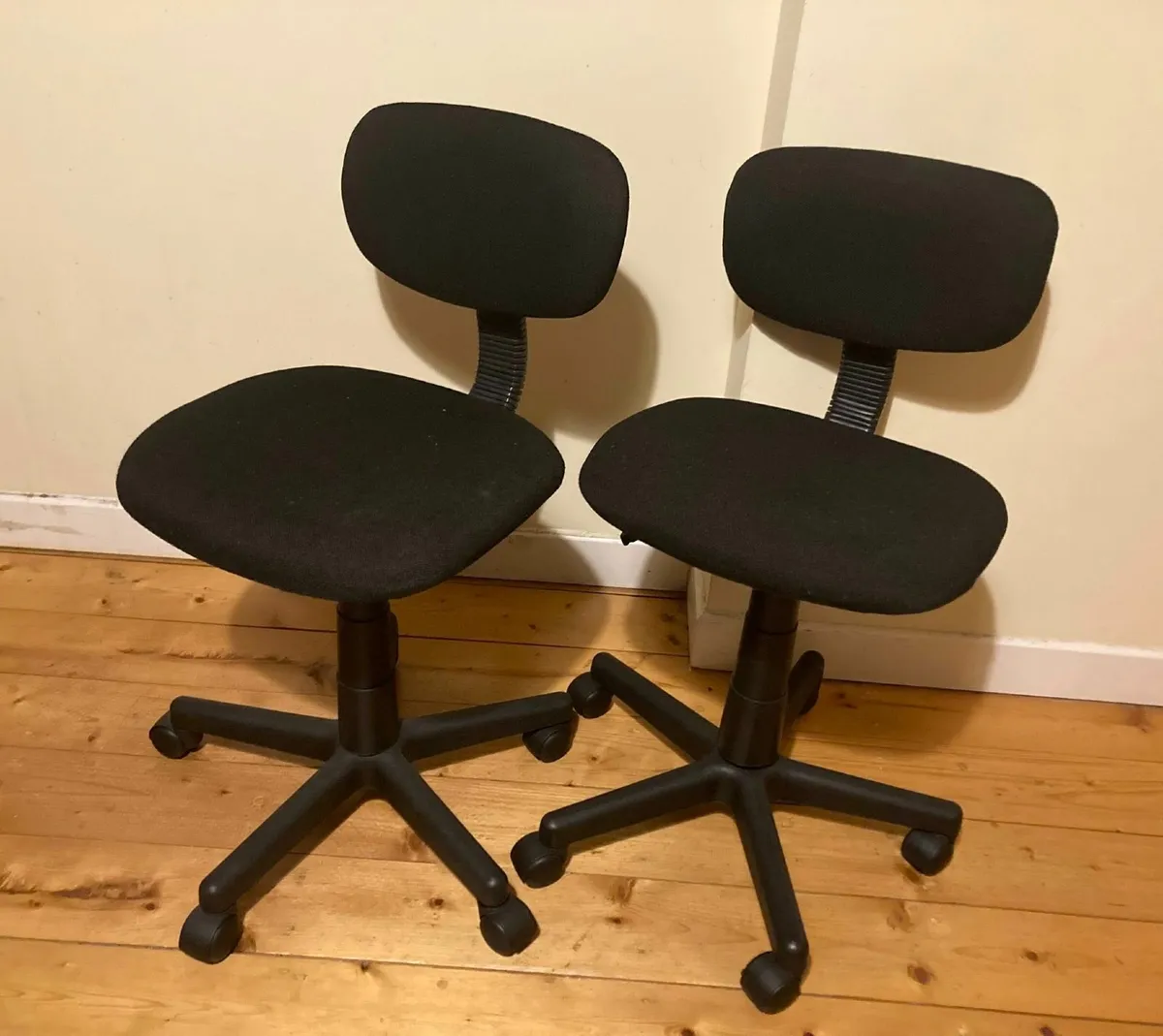 Pair of Black Mesh Back Office Task Chairs - Image 1