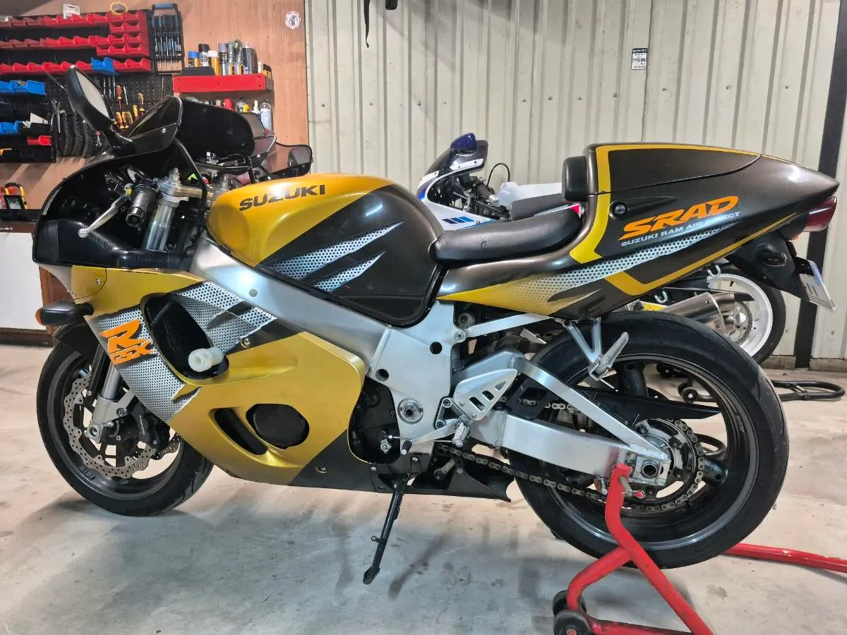 Suzuki srad 750 very clean - Image 1