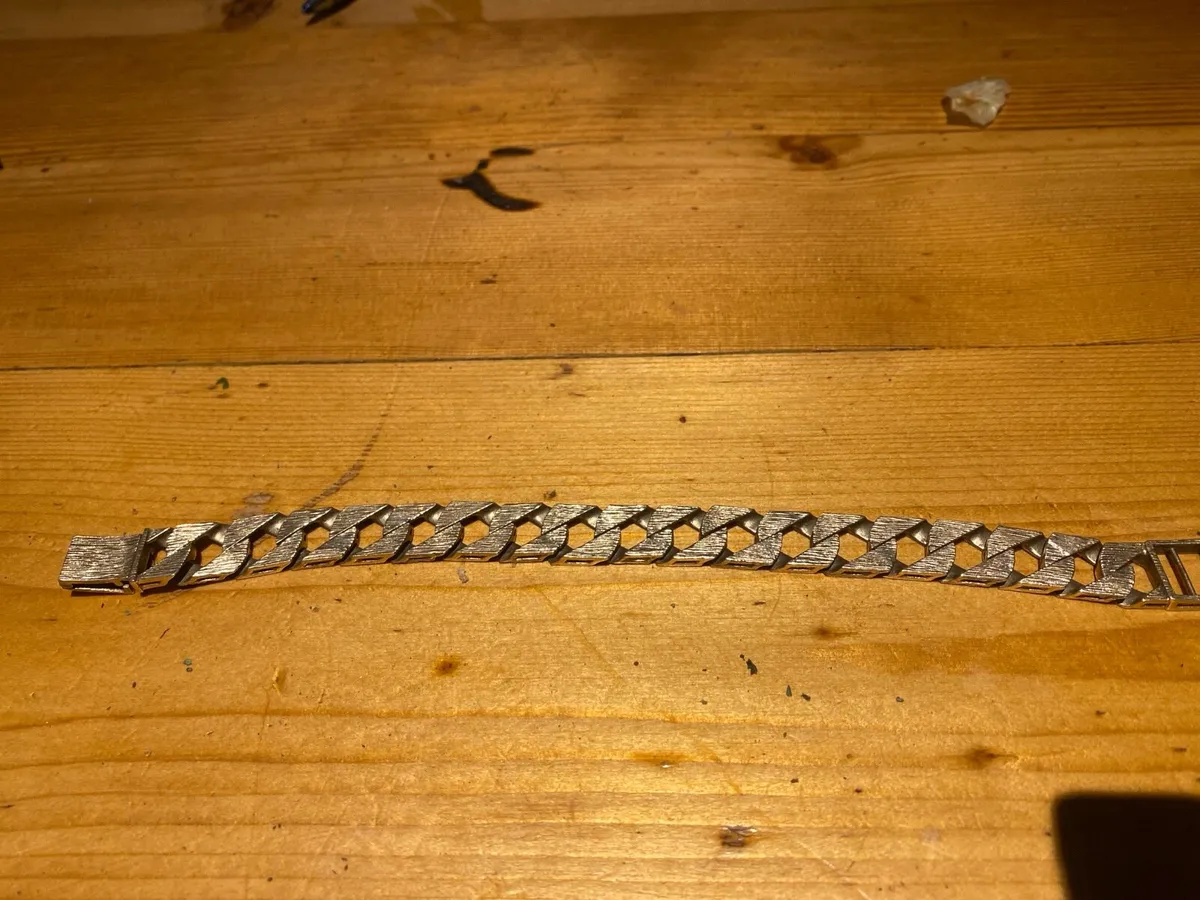 Gold bracelet - Image 2