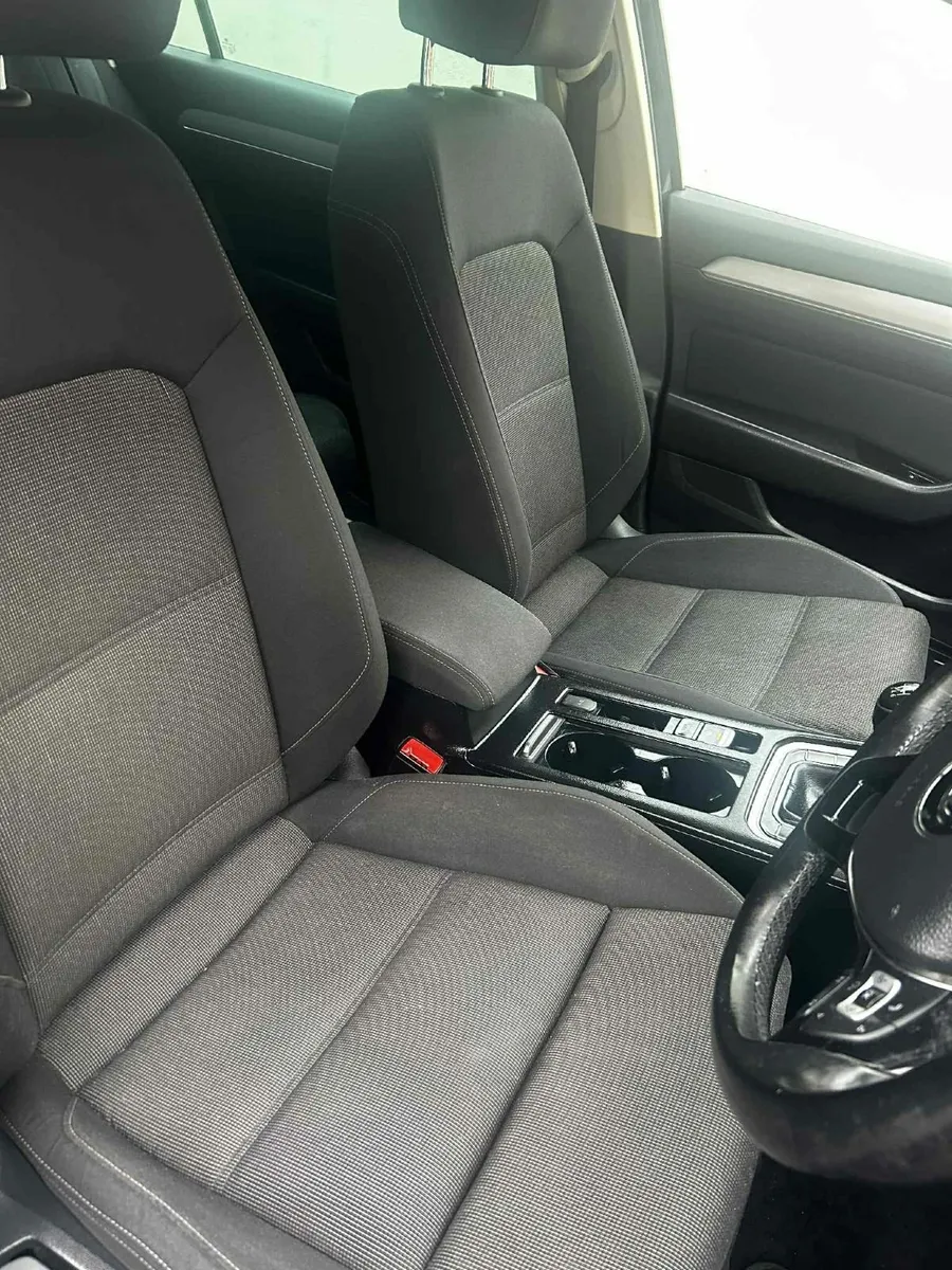 Volkswagen Passat estate 2018 1.6 D comfortline - Image 2