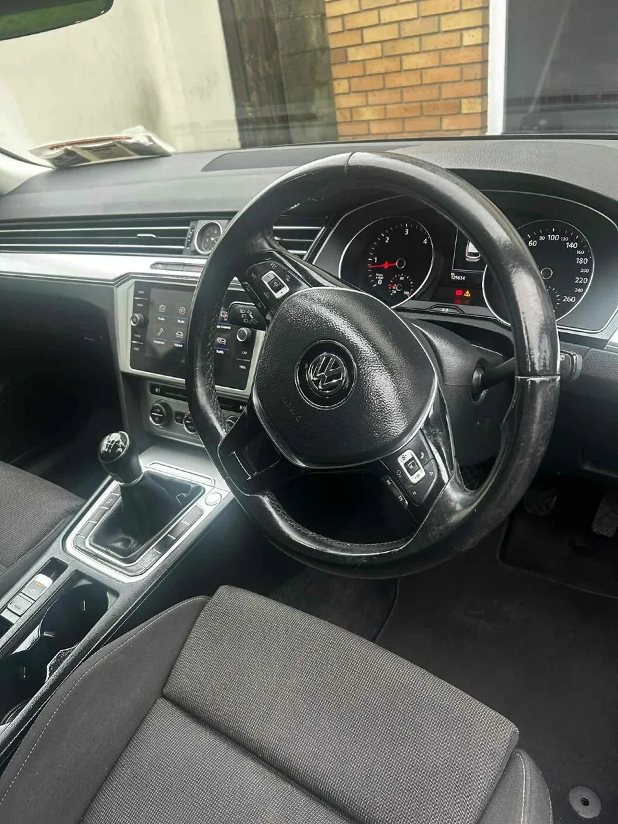 Volkswagen Passat estate 2018 1.6 D comfortline - Image 4