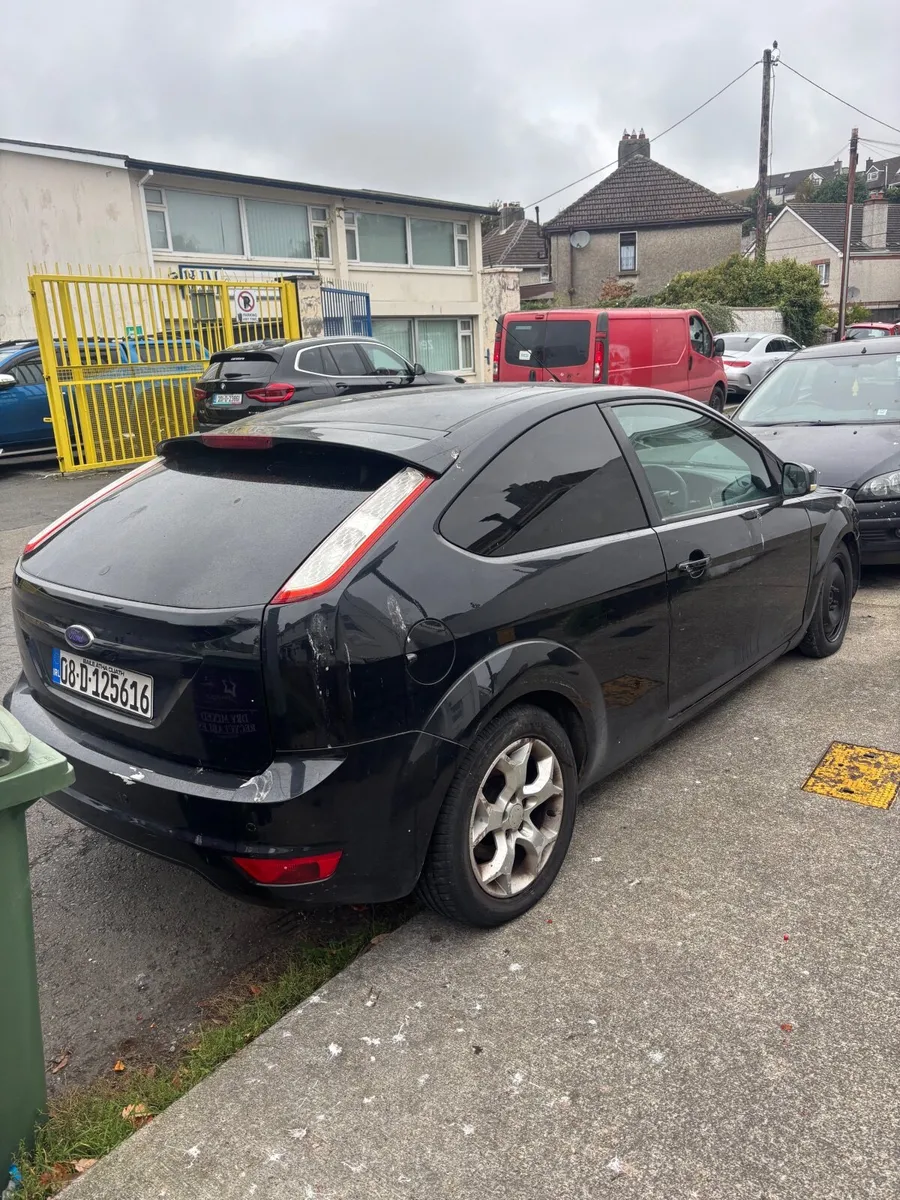 08 Ford Focus - Image 3