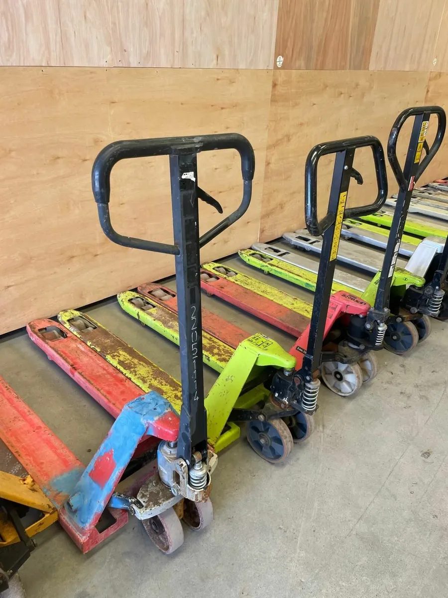 Pallet Trucks - Image 1