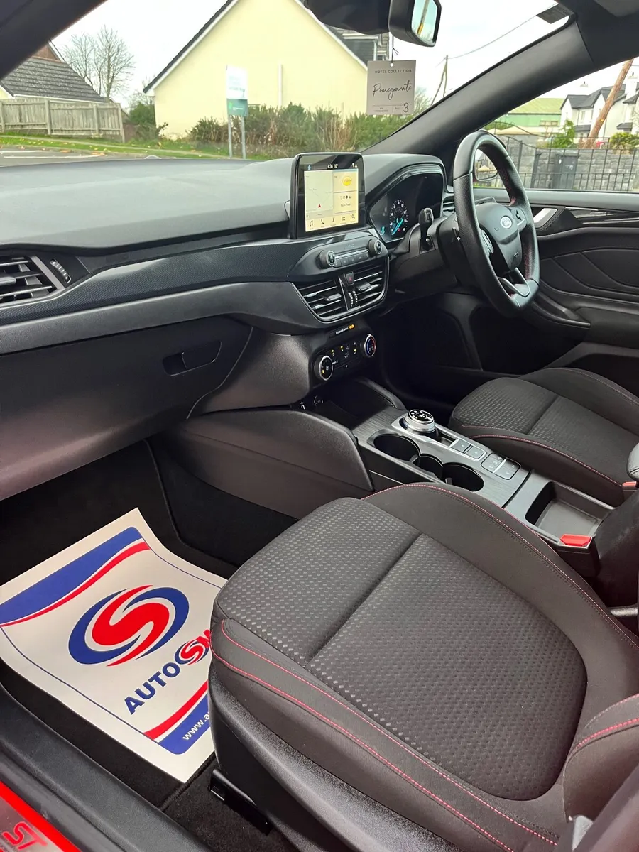 Ford Focus 2018 ST Line 1.5L Diesel Automatic - Image 3