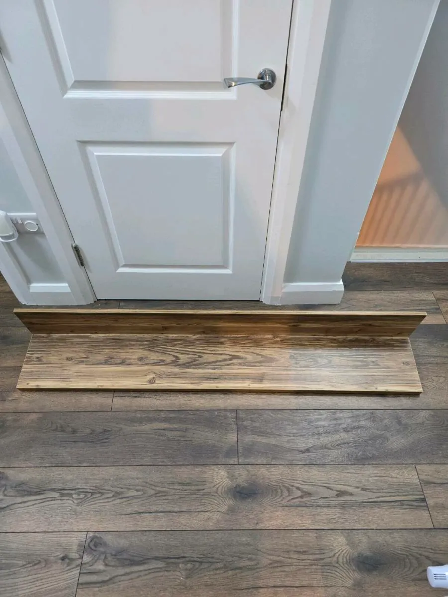 Designer chest of drawers and two wall shelves - Image 3