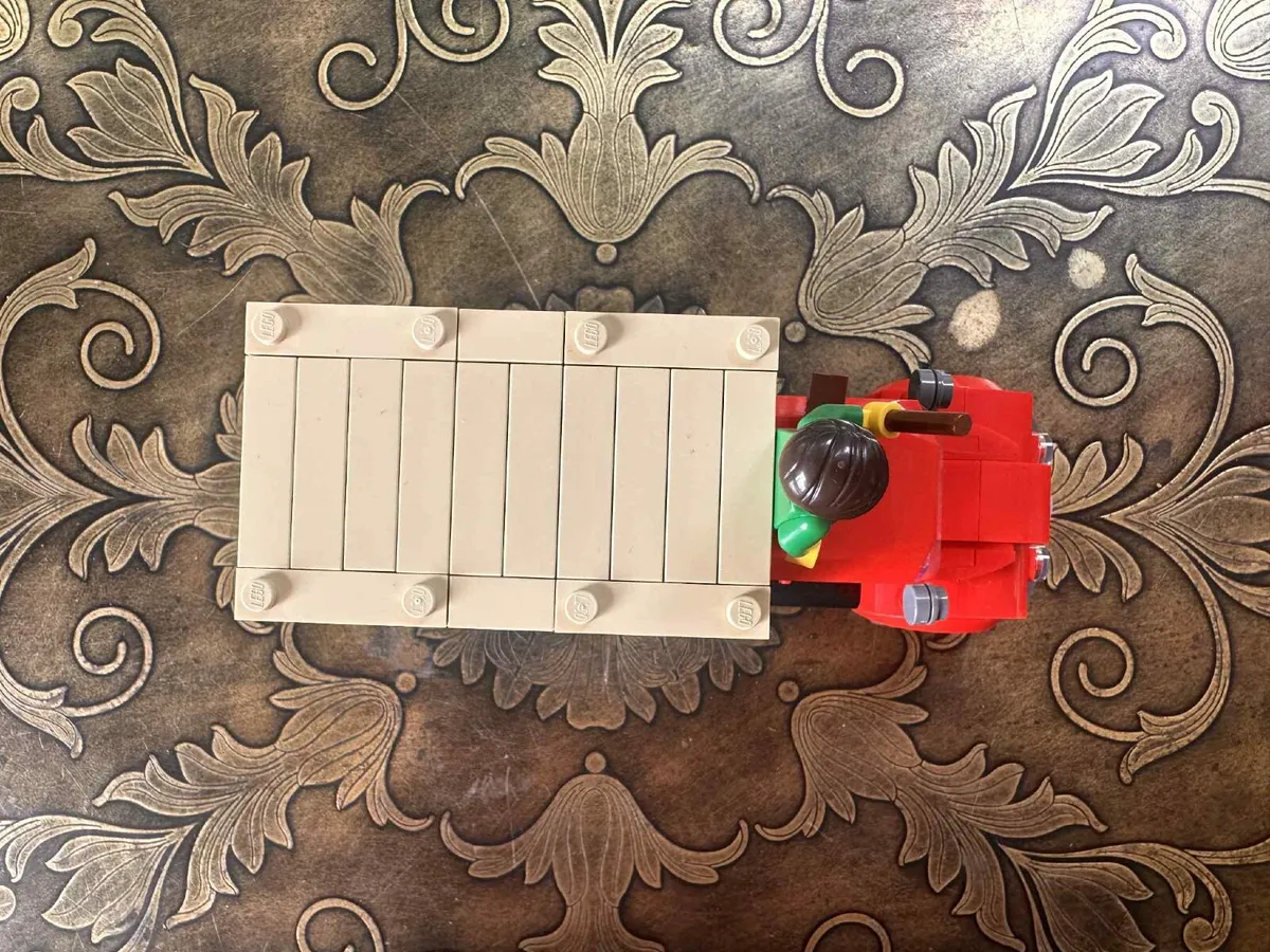 Lego moving truck set - Image 3