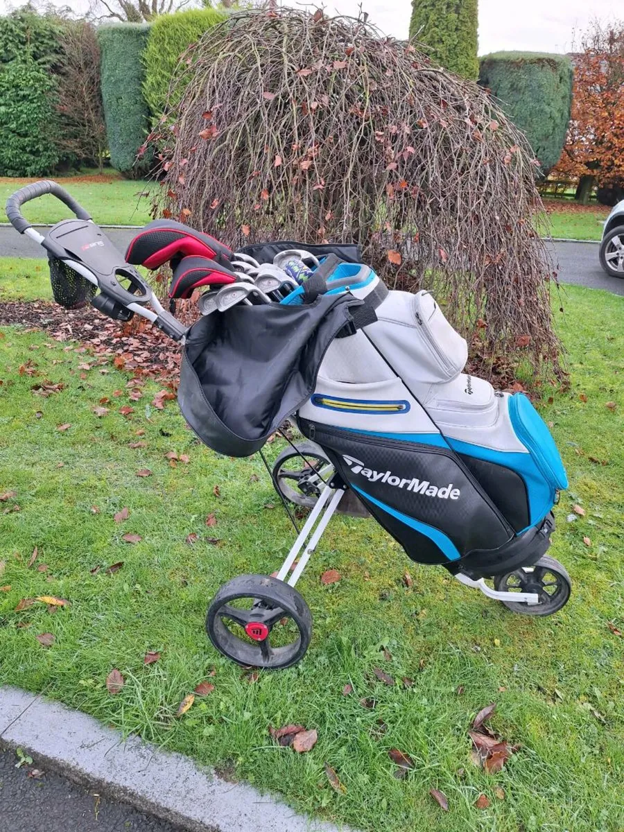 Golf clubs. Full set, bag and trolley - Image 1