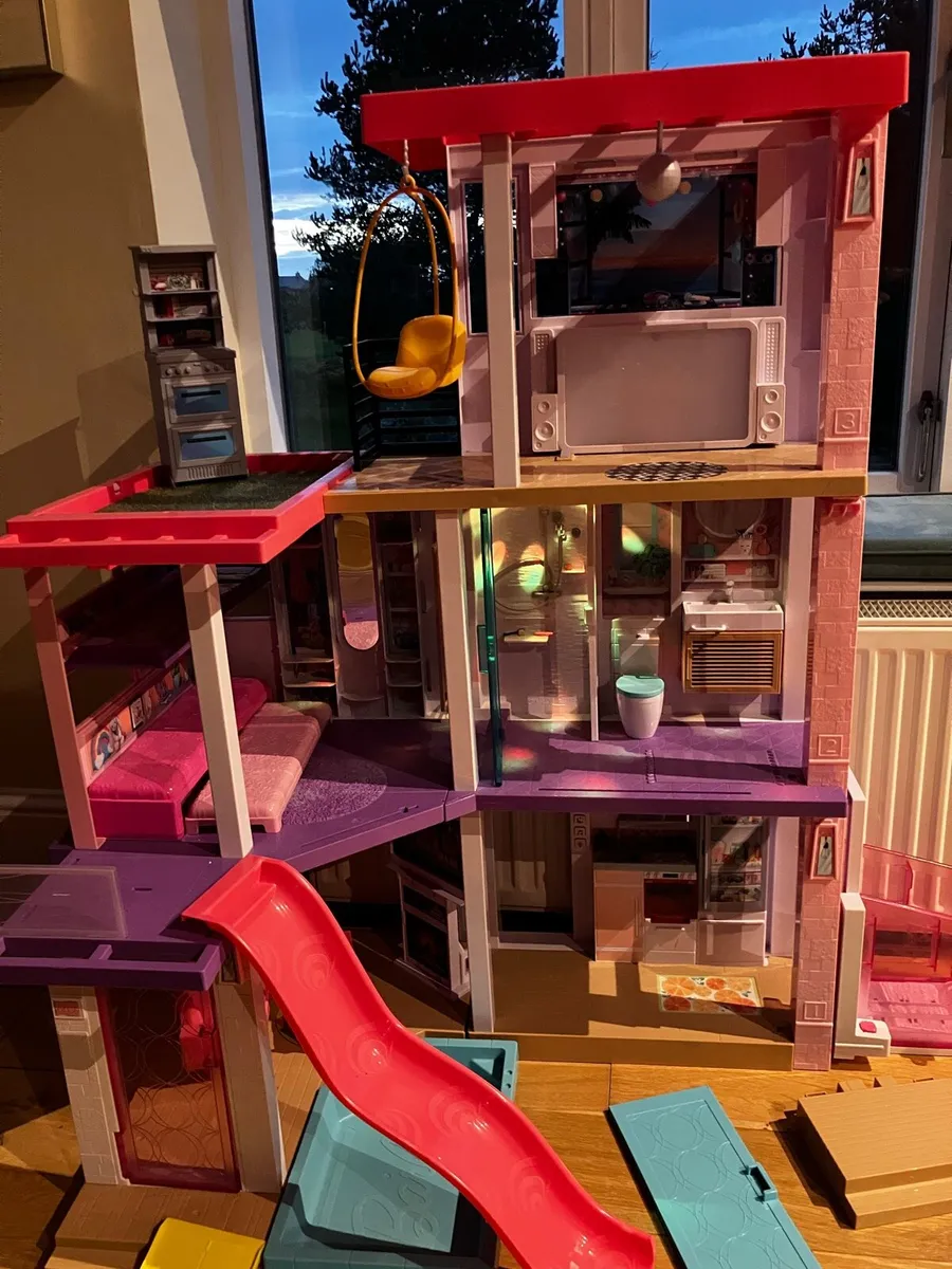 Barbie Dreamhouse - Image 3
