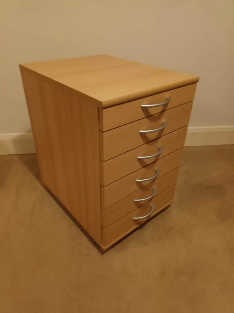Drawer unit on castors - Image 3