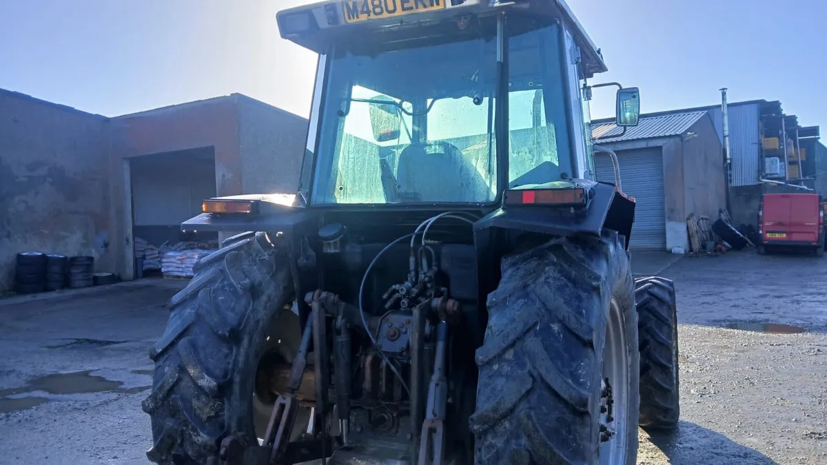 1995 massey ferguson 3075 - Image 4