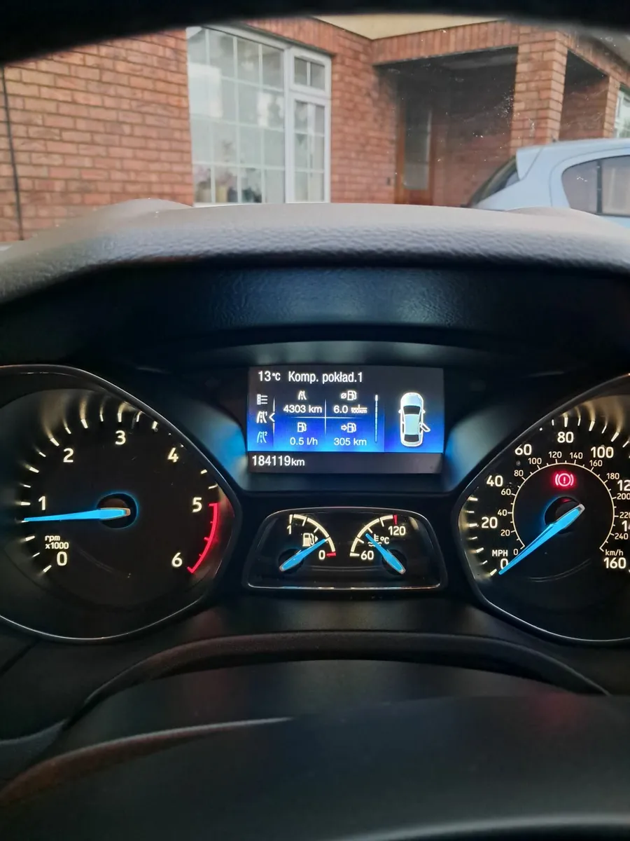 Ford Focus 1.5 TDCI  Zetec 120Ps. - Image 4