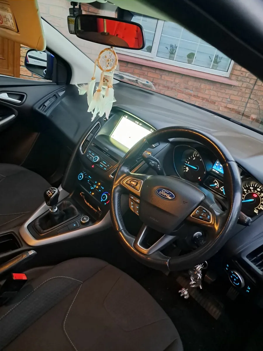 Ford Focus 1.5 TDCI  Zetec 120Ps. - Image 4